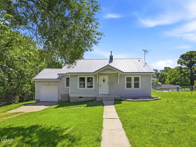 House for sale in Neosho, Missouri