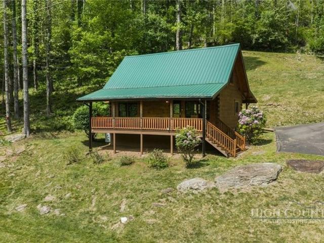 House for sale in Lansing, North Carolina