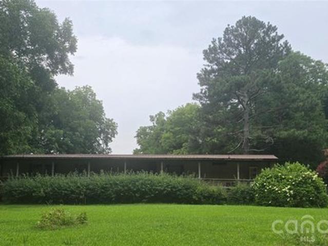 House for sale in Troy, North Carolina