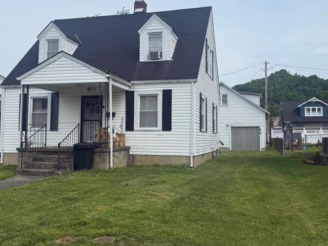 House for sale in Hagerhill, Kentucky