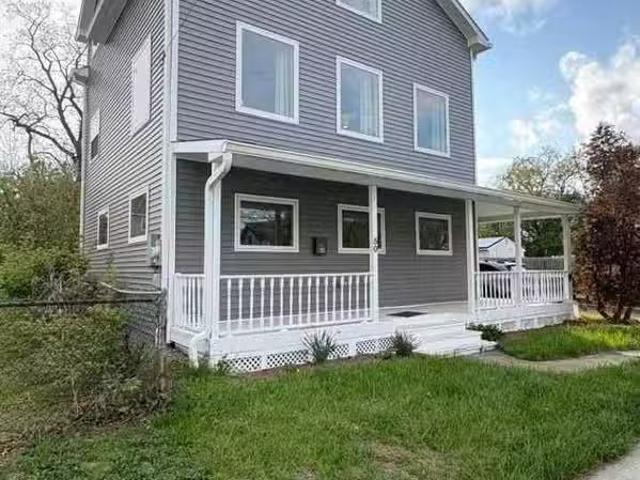 Condo for rent in Somerset