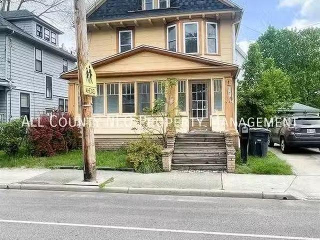 House for rent in Akron