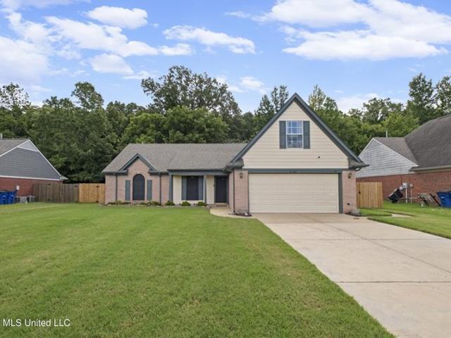 House for sale in Nesbit, Mississippi