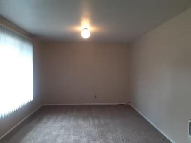 Condo for rent in Redmond