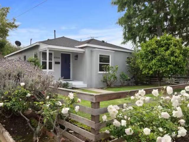 Condo for rent in North Hollywood