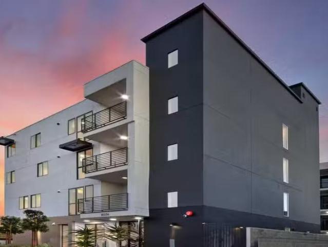 Condo for rent in Pomona