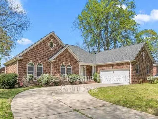 House for rent in Burlington