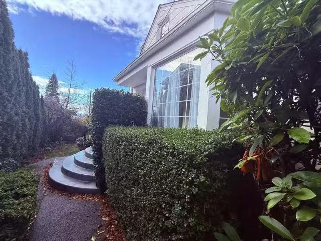 House for rent in Kirkland
