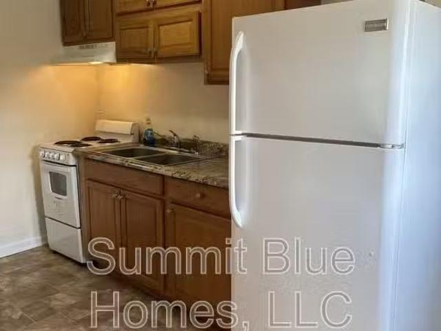 Condo for rent in Bristol