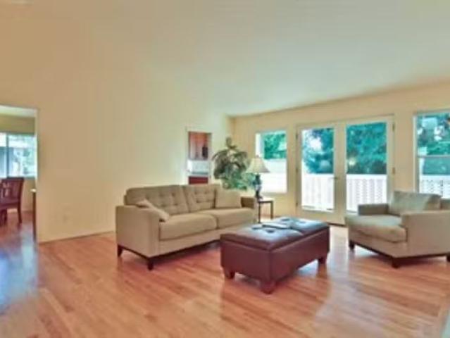 House for rent in Kirkland