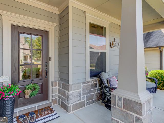 House for sale in Flowery Branch, Georgia