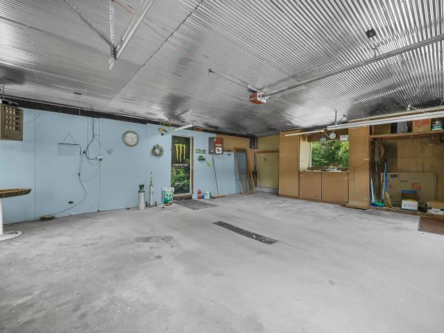 House for sale in Surrey Township, Clare County