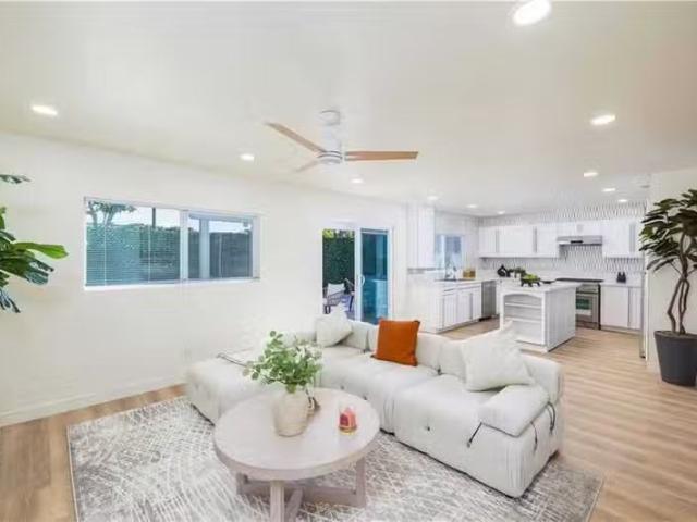 Condo for rent in Costa Mesa