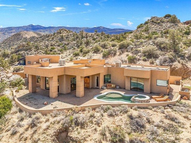 House for sale in Mountain Center, California