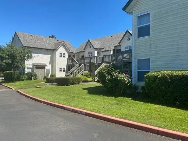 Condo for rent in Coos Bay