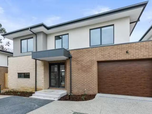 Condo for rent in Box Hill