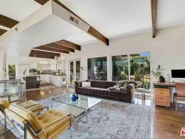 Condo for sale in North Hollywood, Studio City Neighborhood Council District