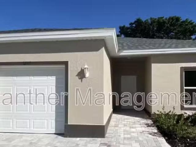 Condo for rent in Cape Coral