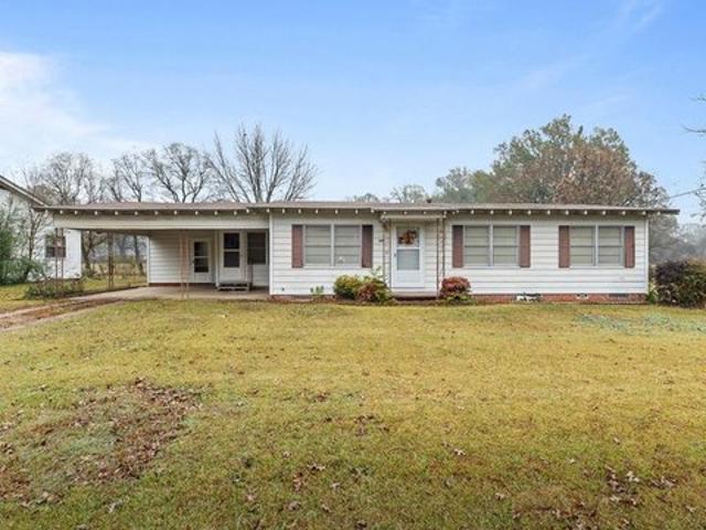 House for sale in Maud, Texas