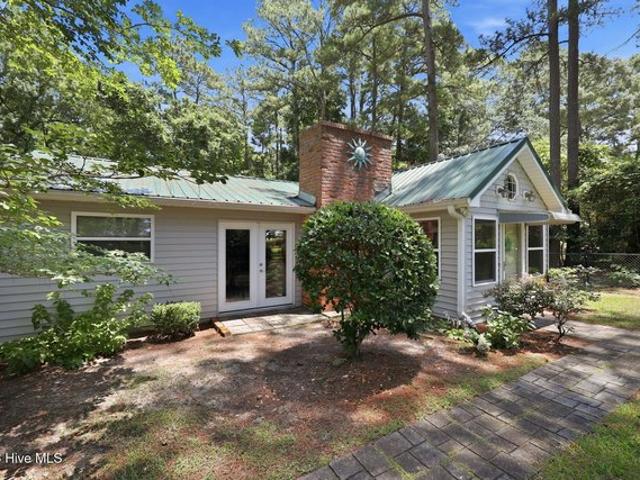 House for sale in Arapahoe, North Carolina