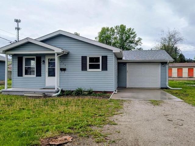 House for sale in Taylorville, Illinois