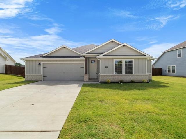 House for sale in Tioga, Texas