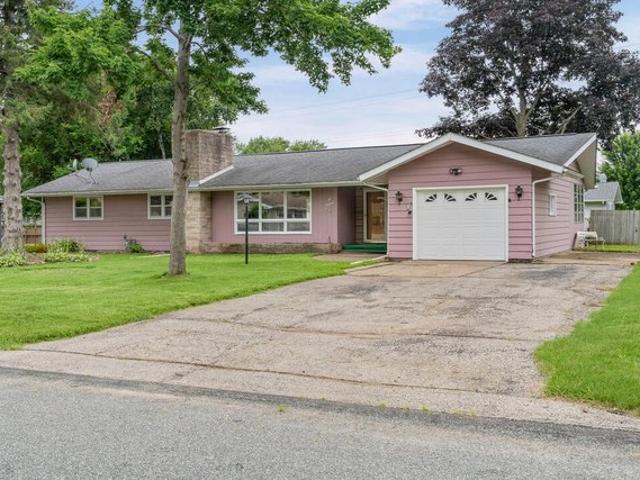 House for sale in Onalaska, La Crosse County