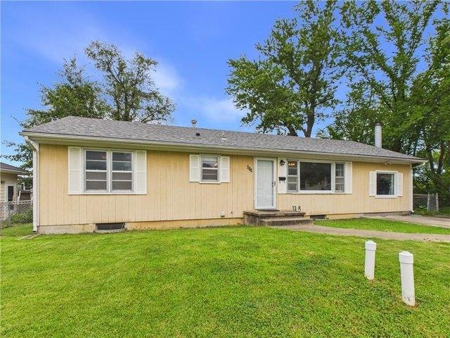 House for sale in Knob Noster, Missouri
