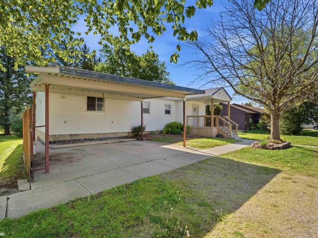 House for sale in Gladbrook, Iowa