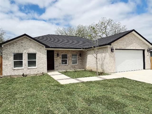 House for sale in Flatonia, Texas