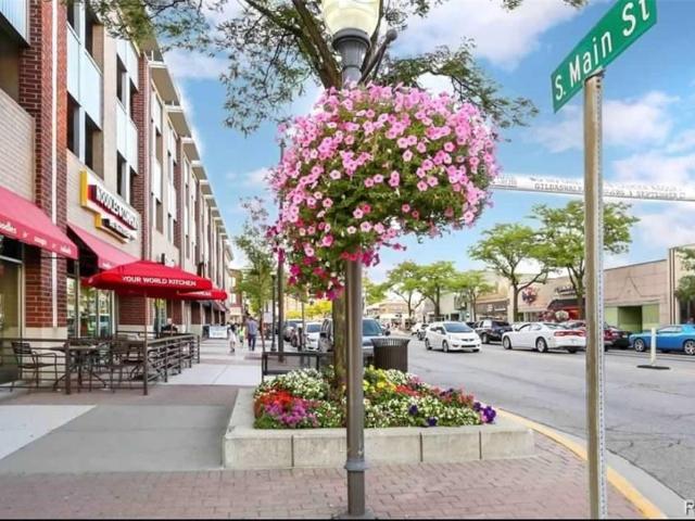 Condo for sale in Royal Oak, Michigan