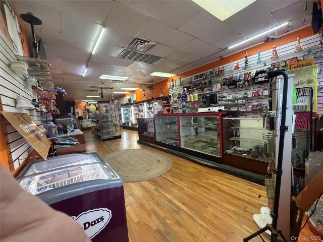 Commercial for sale in Babylon, New York