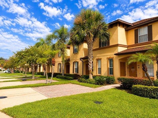 Townhouse for sale in Davenport, Florida