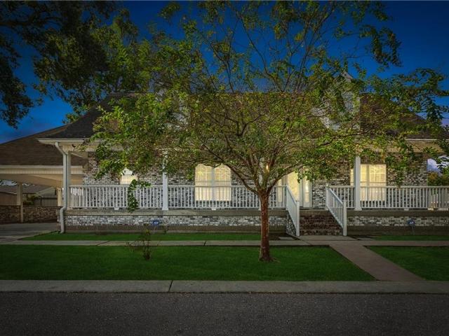 House for sale in Versailles, Chalmette
