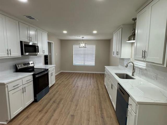 House for sale in Denison, Grayson County