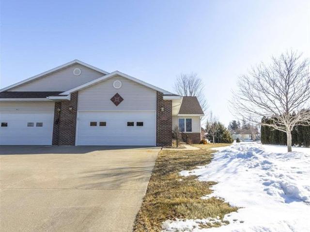 Condo for sale in Dysart, Iowa