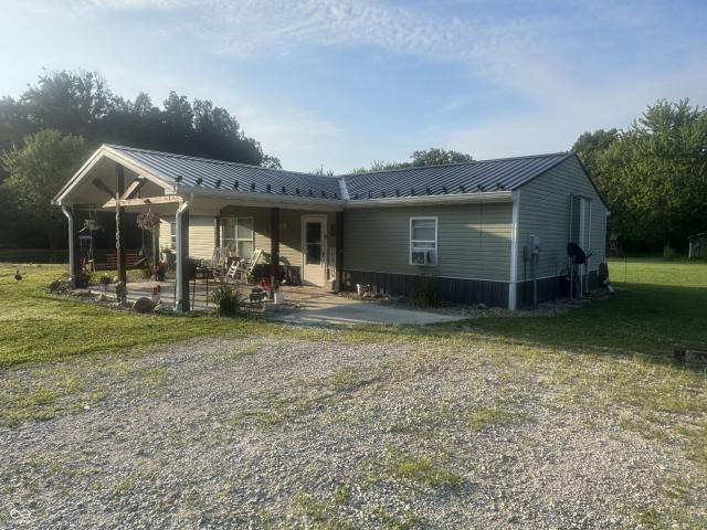 House for sale in Paragon, Indiana