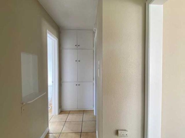 Apartment for rent in Long Beach, California