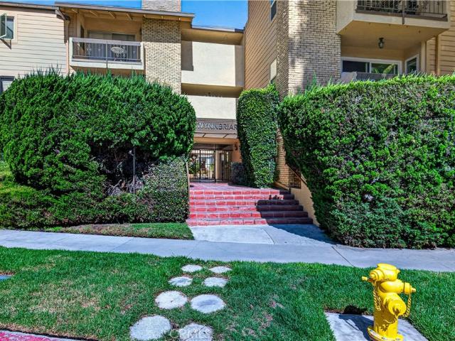 Condo for sale in Culver City, California