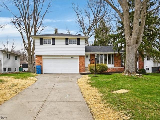 House for sale in North Olmsted, Ohio