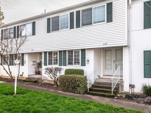 Townhouse for sale in Oregonia