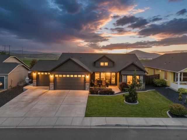 House for sale in West Richland, Washington