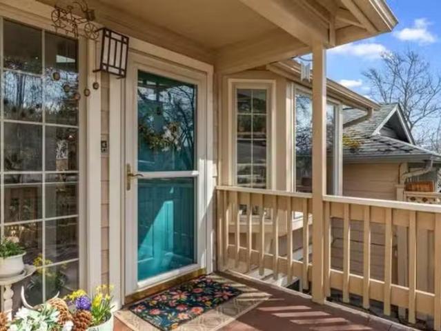 Condo for rent in Ashland