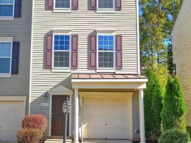 Condo for rent in Glen Burnie