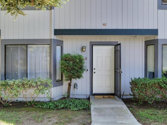 Townhouse for sale in Newark, California