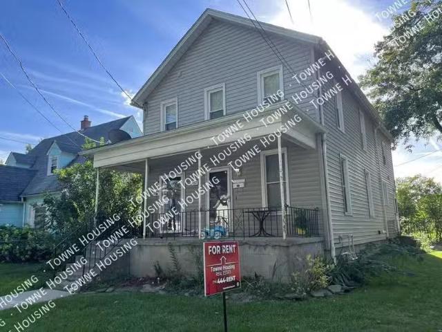 Condo for rent in Lockport