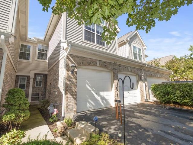 Townhouse for sale in Lisle, Illinois