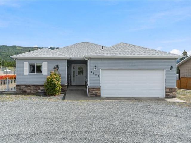 House for sale in Clayoquot, British Columbia