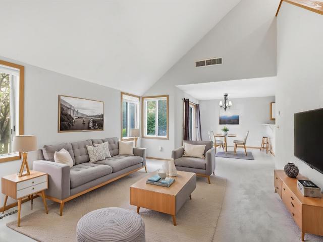 Townhouse for sale in Woodbury, Minnesota