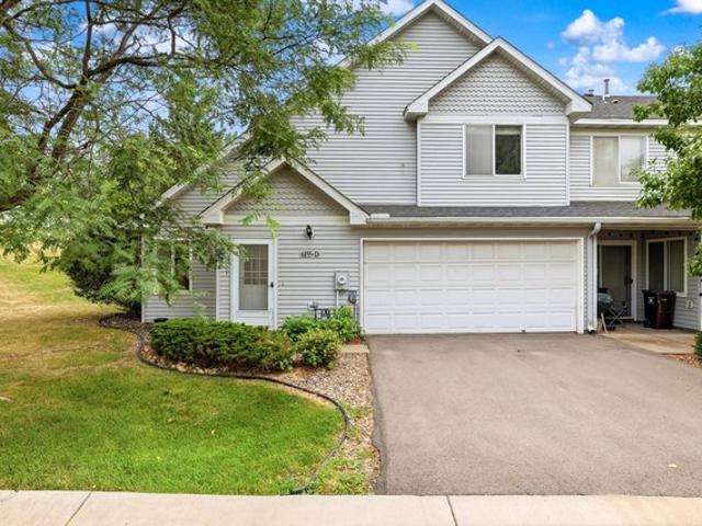 Townhouse for sale in Woodbury, Minnesota